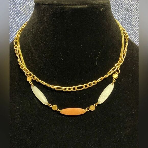 Elegant Layered Gold Necklace - Picture 3 of 3